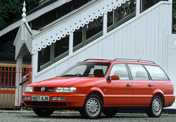 Volkswagen Passat Variant UK-spec (B4) 1993–97 wallpapers