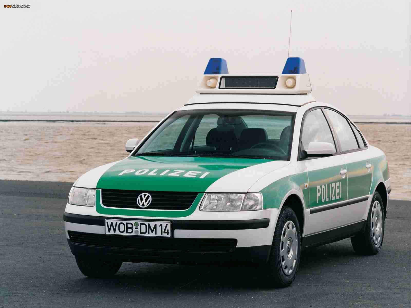 Volkswagen Passat Polizei (B5) 1997–2000 images (1600 x 1200)