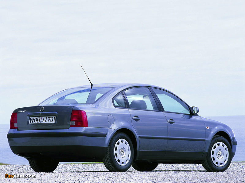 Volkswagen Passat Sedan (B5) 1997–2000 photos (800 x 600)