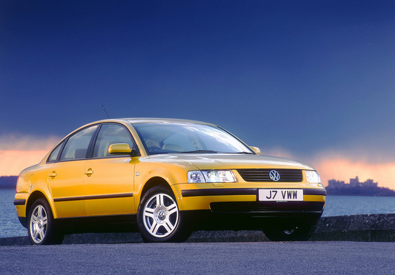 Volkswagen Passat Sedan UK-spec (B5) 1997–2000 photos