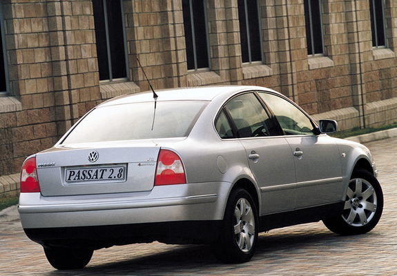 Volkswagen Passat V6 4MOTION Sedan ZA-spec (B5+) 2000–05 images