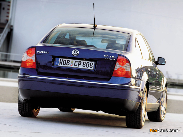 Volkswagen Passat Sedan (B5+) 2000–05 images (640 x 480)