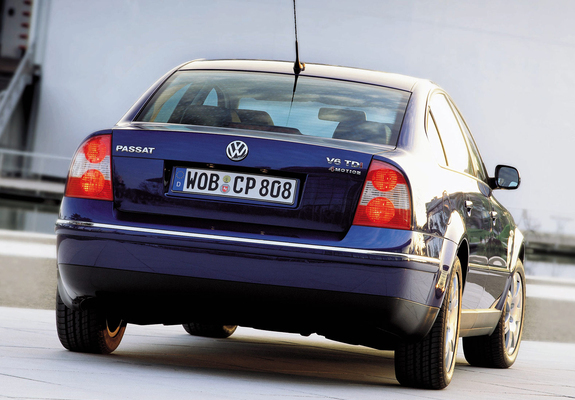 Volkswagen Passat Sedan (B5+) 2000–05 images