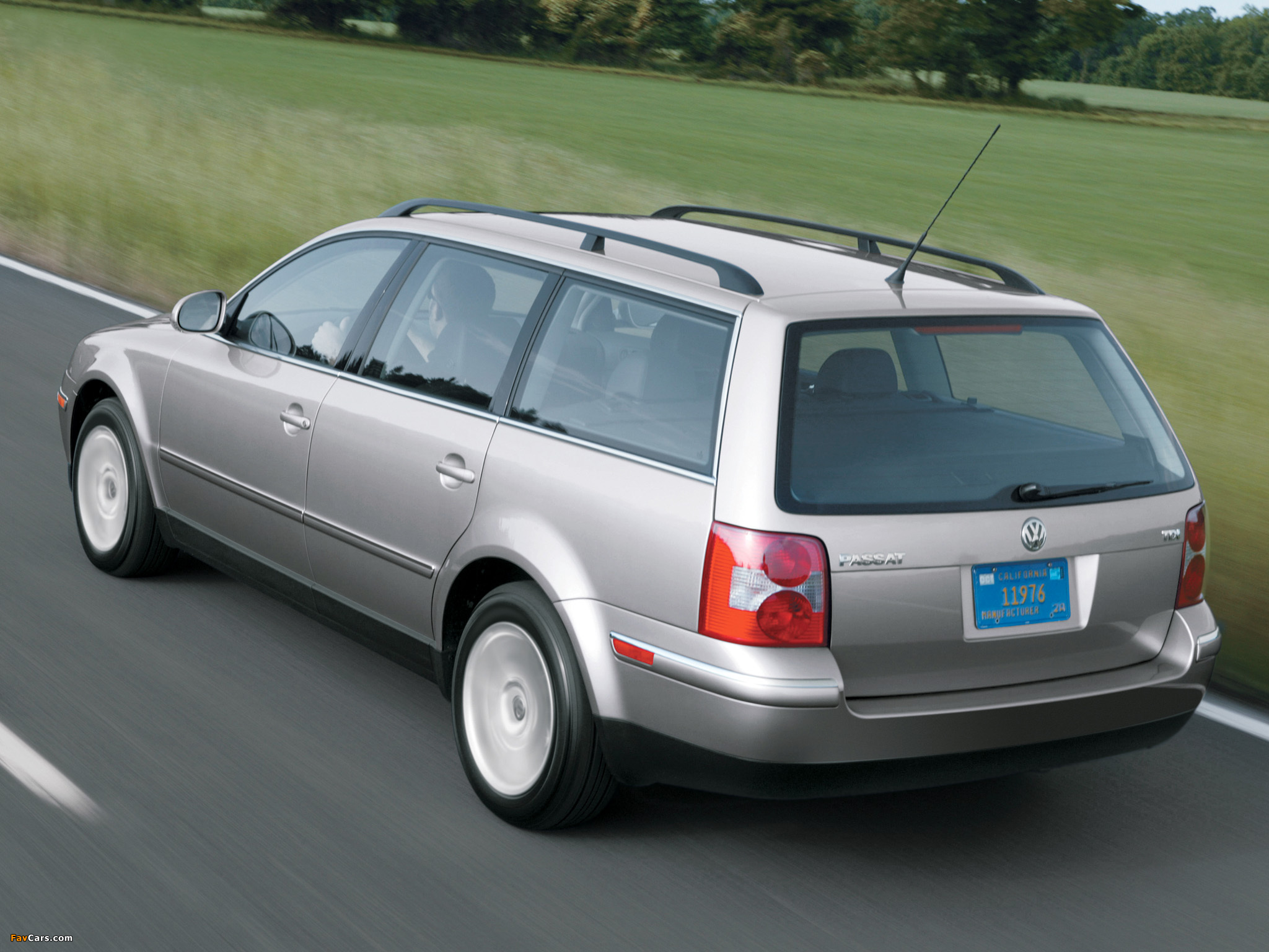 Volkswagen Passat Wagon (B5+) 2000–05 images (2048 x 1536)