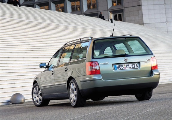 Volkswagen Passat Variant (B5+) 2000–05 pictures