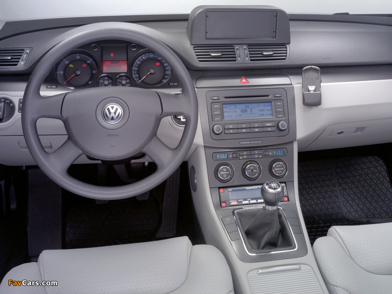Volkswagen Passat Sedan Taxi (B6) 2005–10 photos (800 x 600)
