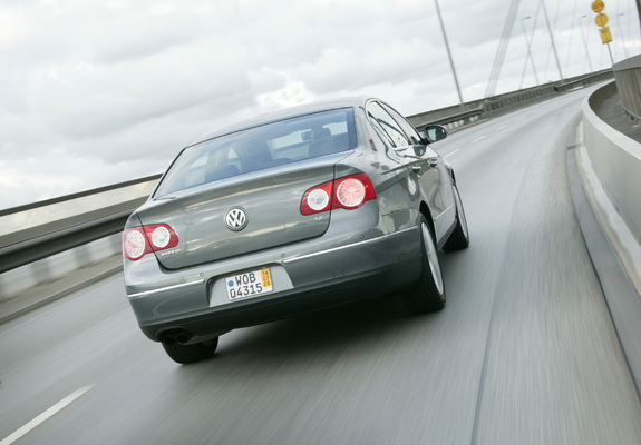 Volkswagen Passat 3.6 4MOTION Sedan US-spec (B6) 2005–10 pictures