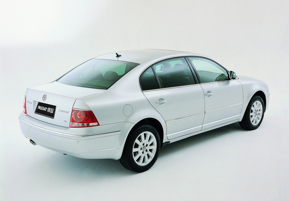 Volkswagen Passat Lingyu 2005–09 wallpapers