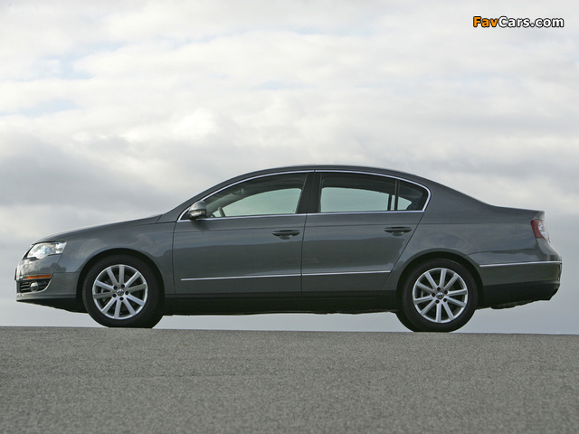 Volkswagen Passat 3.6 4MOTION Sedan US-spec (B6) 2005–10 wallpapers (640 x 480)