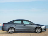 Volkswagen Passat BlueMotion R-Line Sedan UK-spec (B6) 2009–10 images