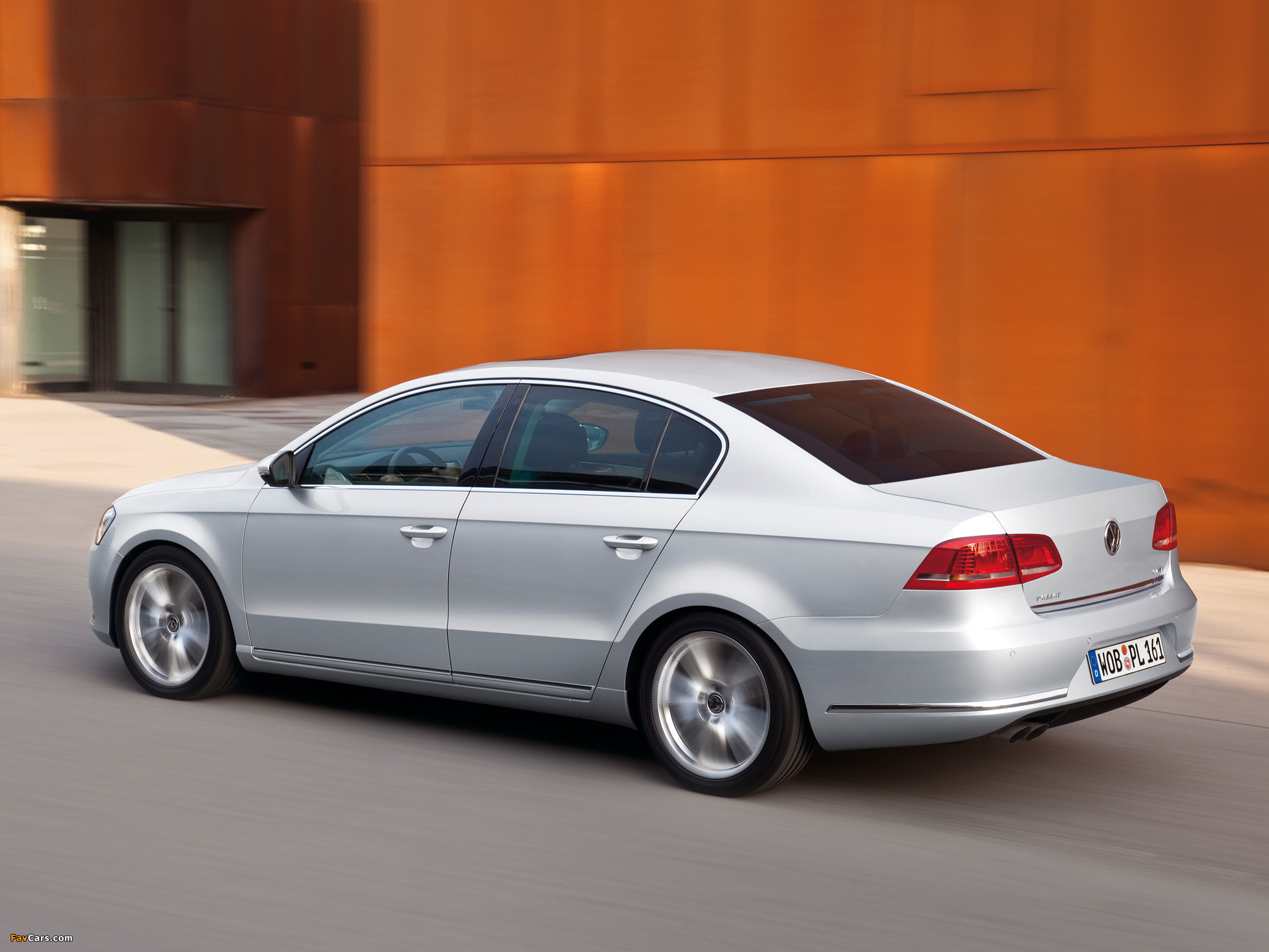 Volkswagen Passat TDI BlueMotion (B7) 2010–13 photos (2048 x 1536)