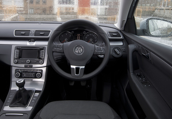 Volkswagen Passat BlueMotion UK-spec (B7) 2010 photos