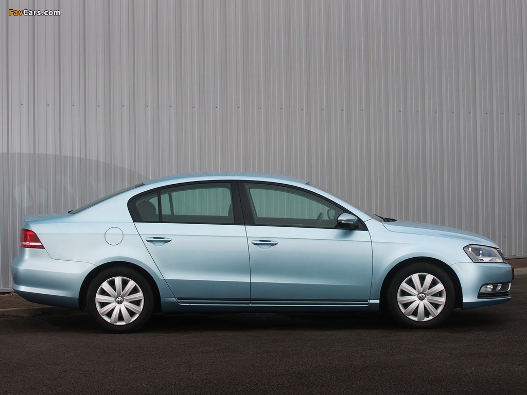 Volkswagen Passat BlueMotion UK-spec (B7) 2010 pictures (1024 x 768)