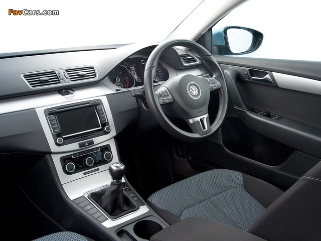 Volkswagen Passat BlueMotion UK-spec (B7) 2010 wallpapers (640 x 480)
