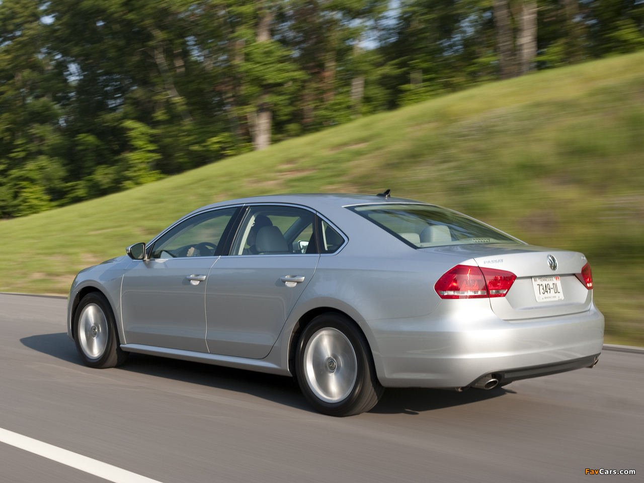 Volkswagen Passat US-spec (B7) 2011 pictures (1280 x 960)