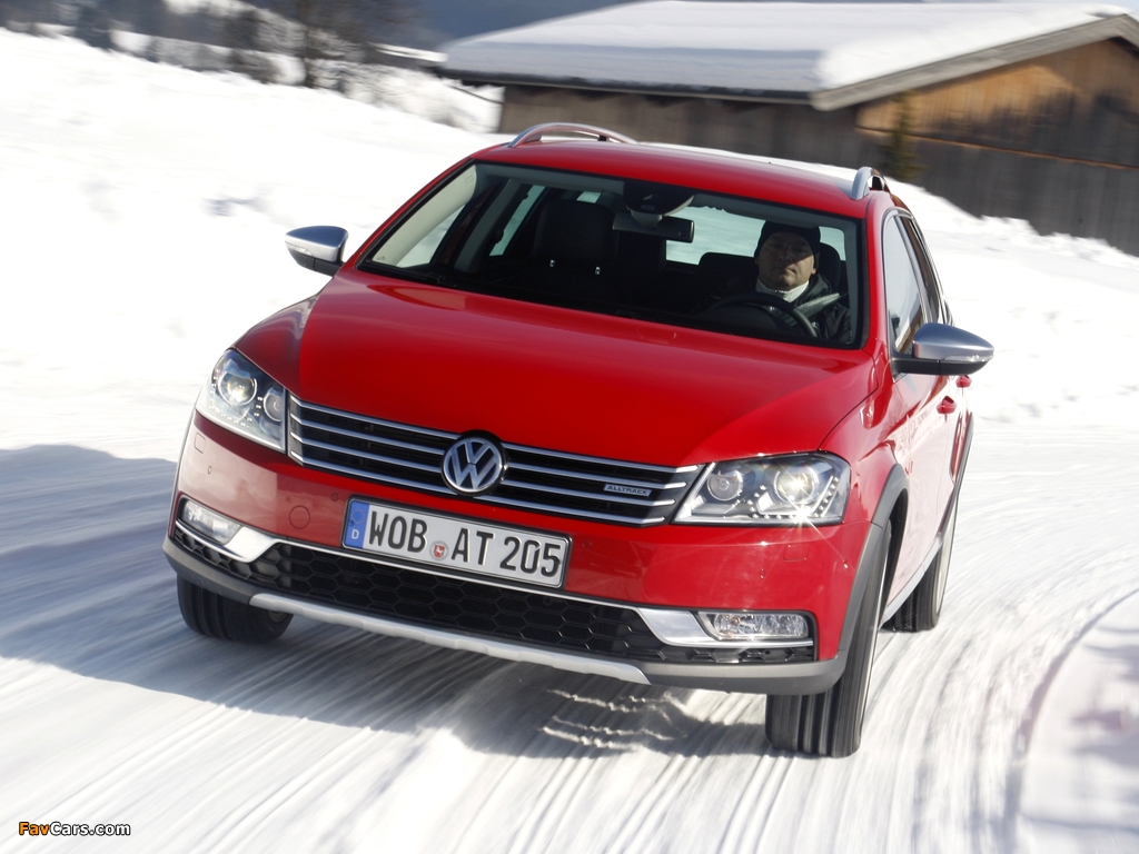 Volkswagen Passat Alltrack (B7) 2012 images (1024 x 768)