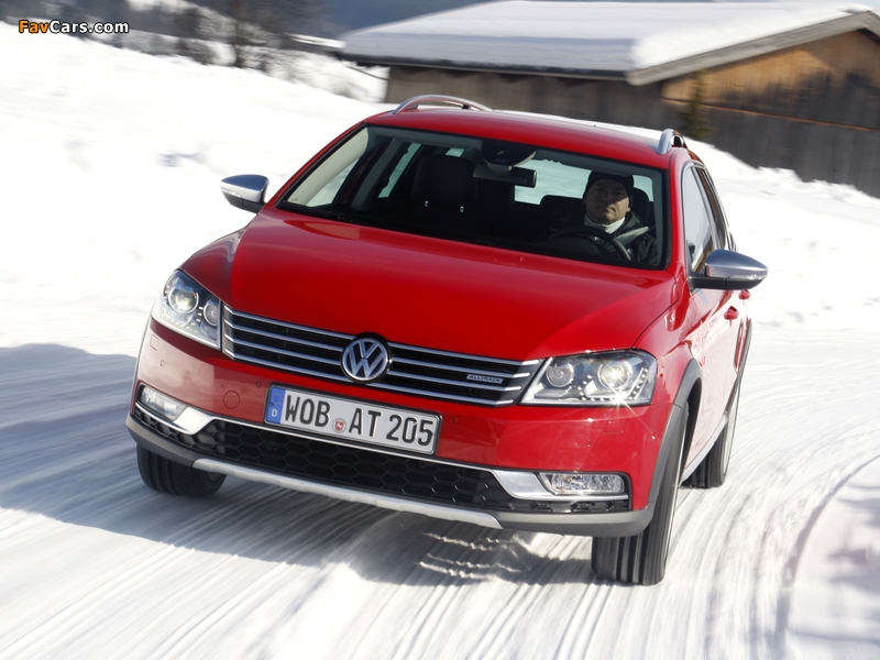 Volkswagen Passat Alltrack (B7) 2012 images (800 x 600)