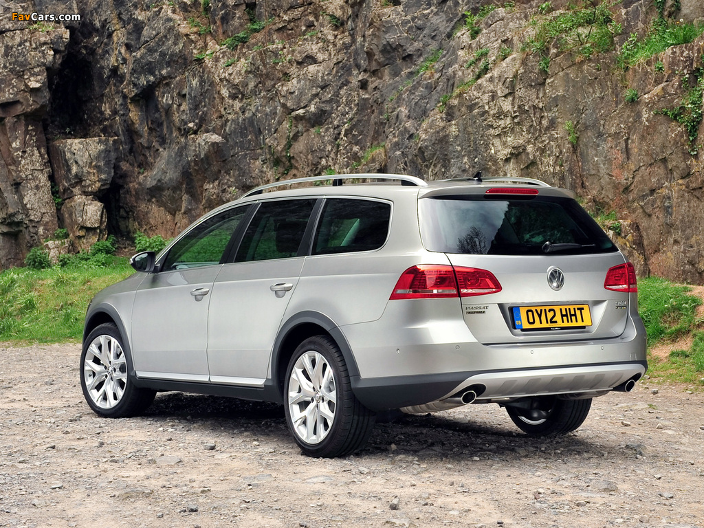 Volkswagen Passat Alltrack UK-spec (B7) 2012 images (1024 x 768)