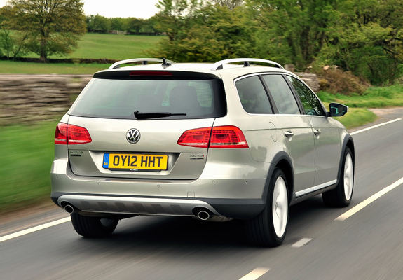 Volkswagen Passat Alltrack UK-spec (B7) 2012 images