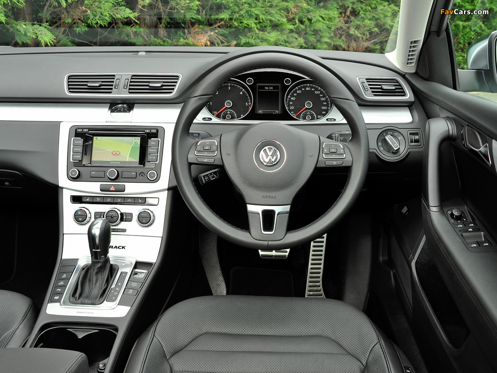 Volkswagen Passat Alltrack UK-spec (B7) 2012 photos (1024 x 768)