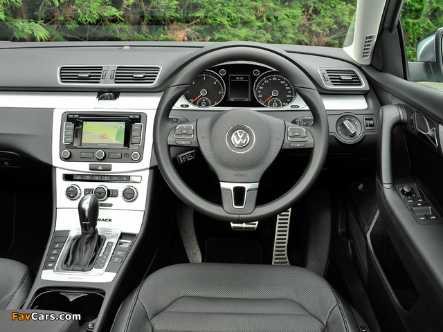 Volkswagen Passat Alltrack UK-spec (B7) 2012 photos (640 x 480)