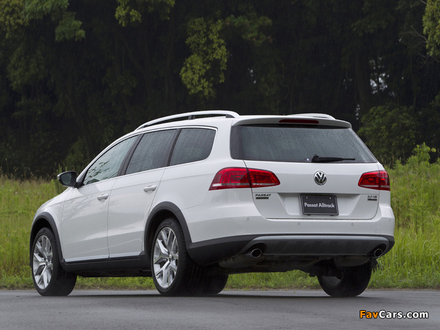 Volkswagen Passat Alltrack JP-spec (B7) 2012 photos (640 x 480)