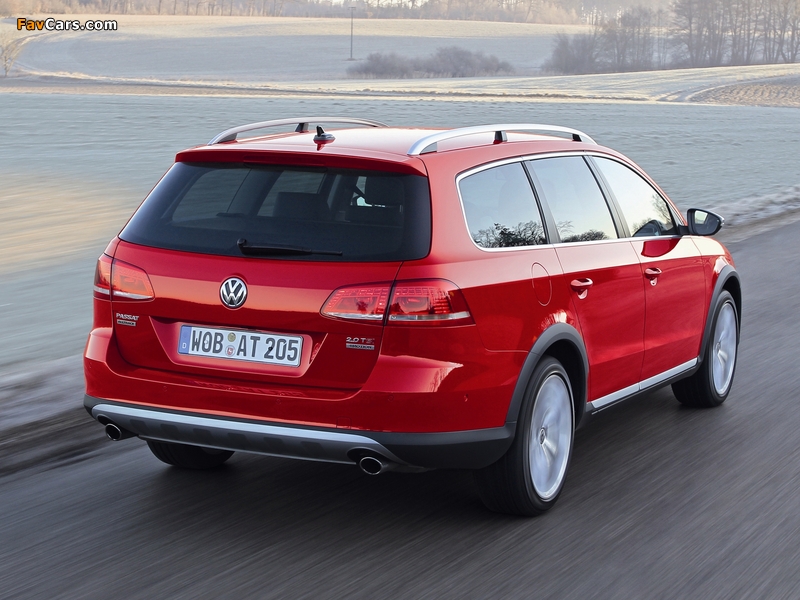 Volkswagen Passat Alltrack (B7) 2012 pictures (800 x 600)