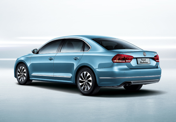 Volkswagen Passat BlueMotion CN-spec (B7) 2013 images