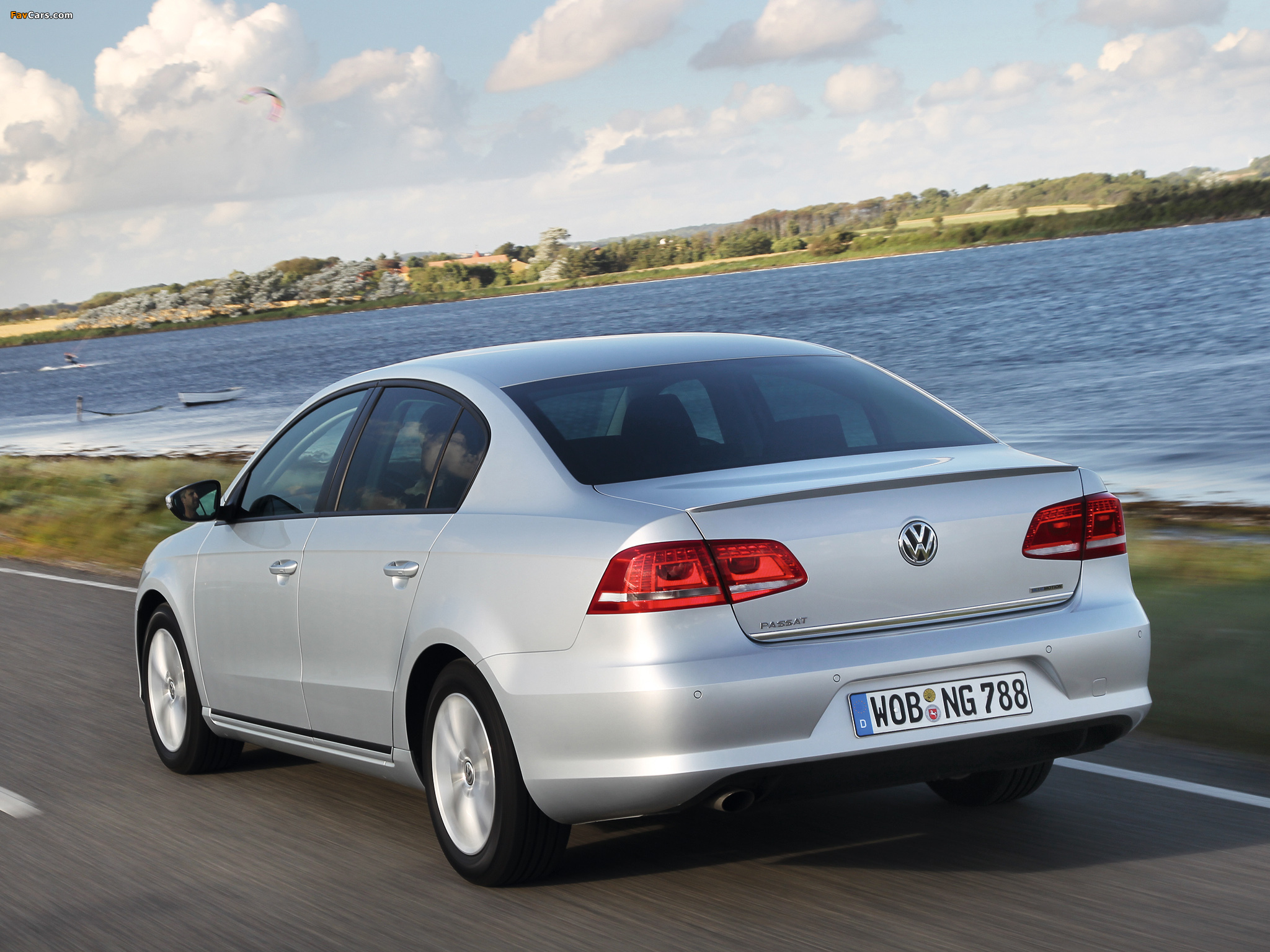 Volkswagen Passat TDI BlueMotion (B7) 2013 photos (2048 x 1536)