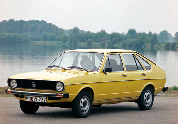 Volkswagen Passat 5-door (B1) 1973–77 wallpapers