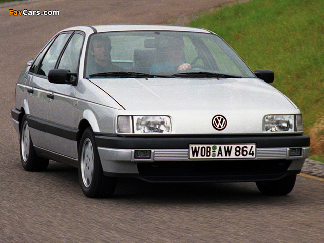Volkswagen Passat Sedan (B3) 1988–93 wallpapers (640 x 480)