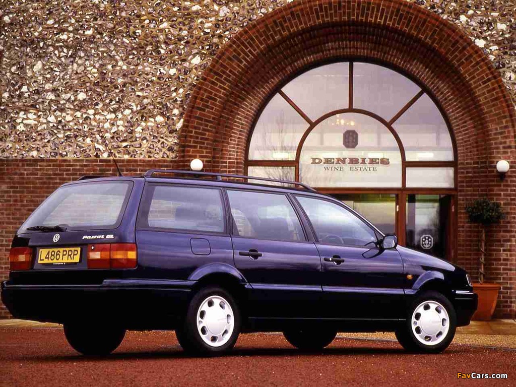 Volkswagen Passat Variant UK-spec (B4) 1993–97 wallpapers (1024 x 768)