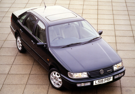 Volkswagen Passat Sedan UK-spec (B4) 1993–97 wallpapers