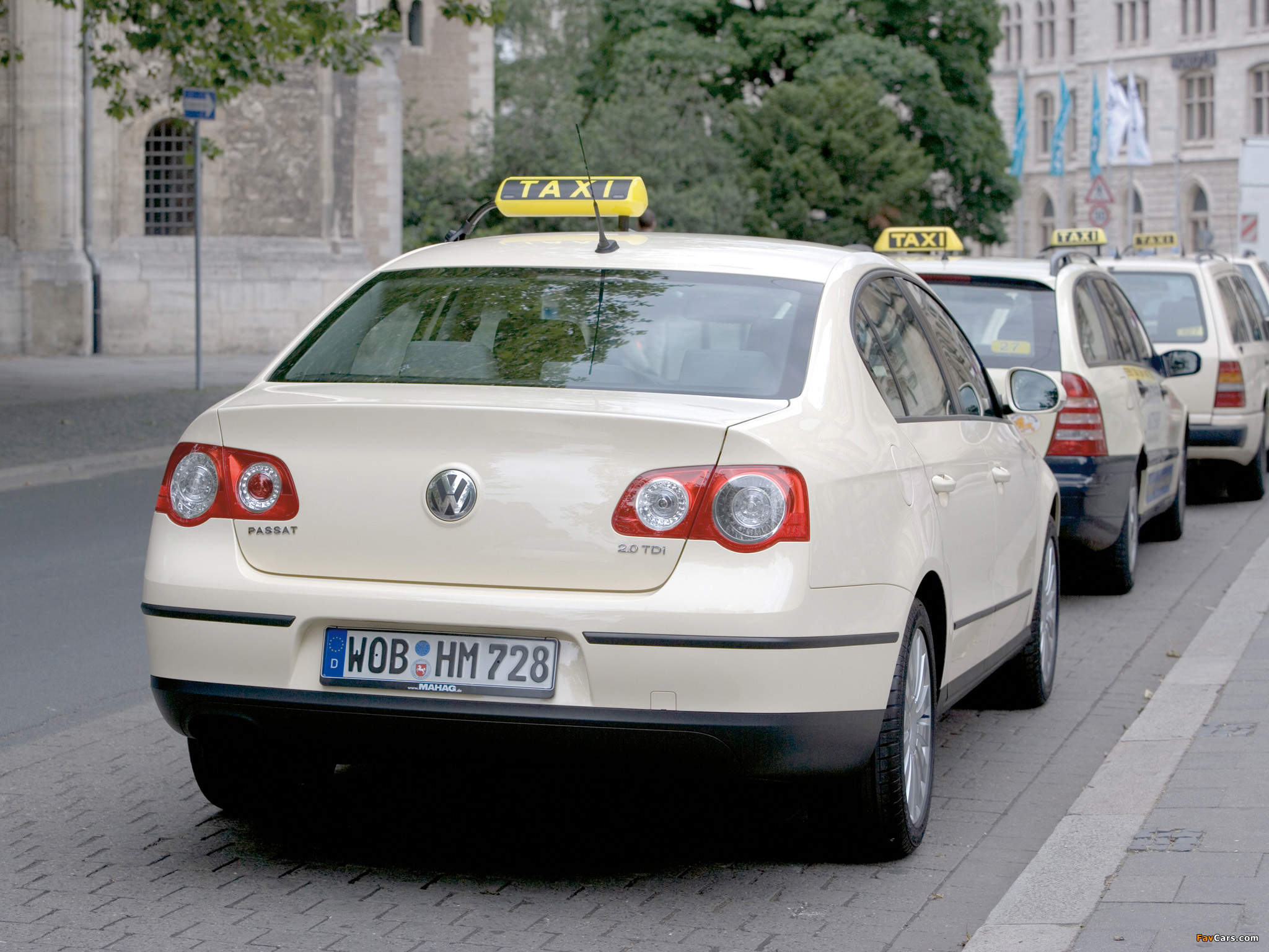 Volkswagen Passat Sedan Taxi (B6) 2005–10 wallpapers (2048 x 1536)