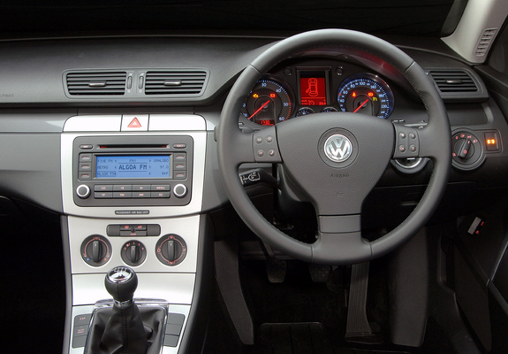 Volkswagen Passat 2.0 FSI Sedan ZA-spec (B6) 2005–08 wallpapers