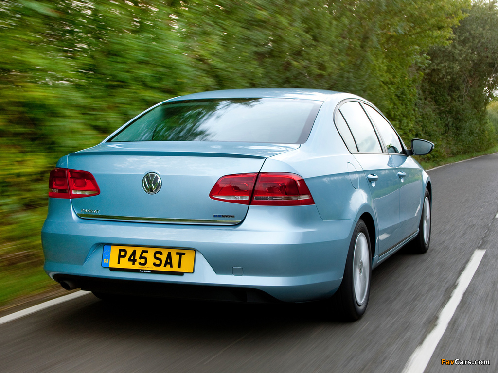 Volkswagen Passat BlueMotion UK-spec (B7) 2010 wallpapers (1024 x 768)