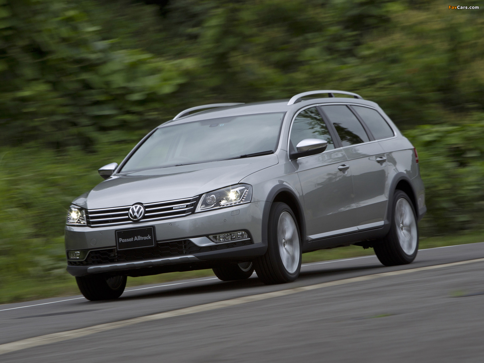 Volkswagen Passat Alltrack JP-spec (B7) 2012 wallpapers (1600 x 1200)