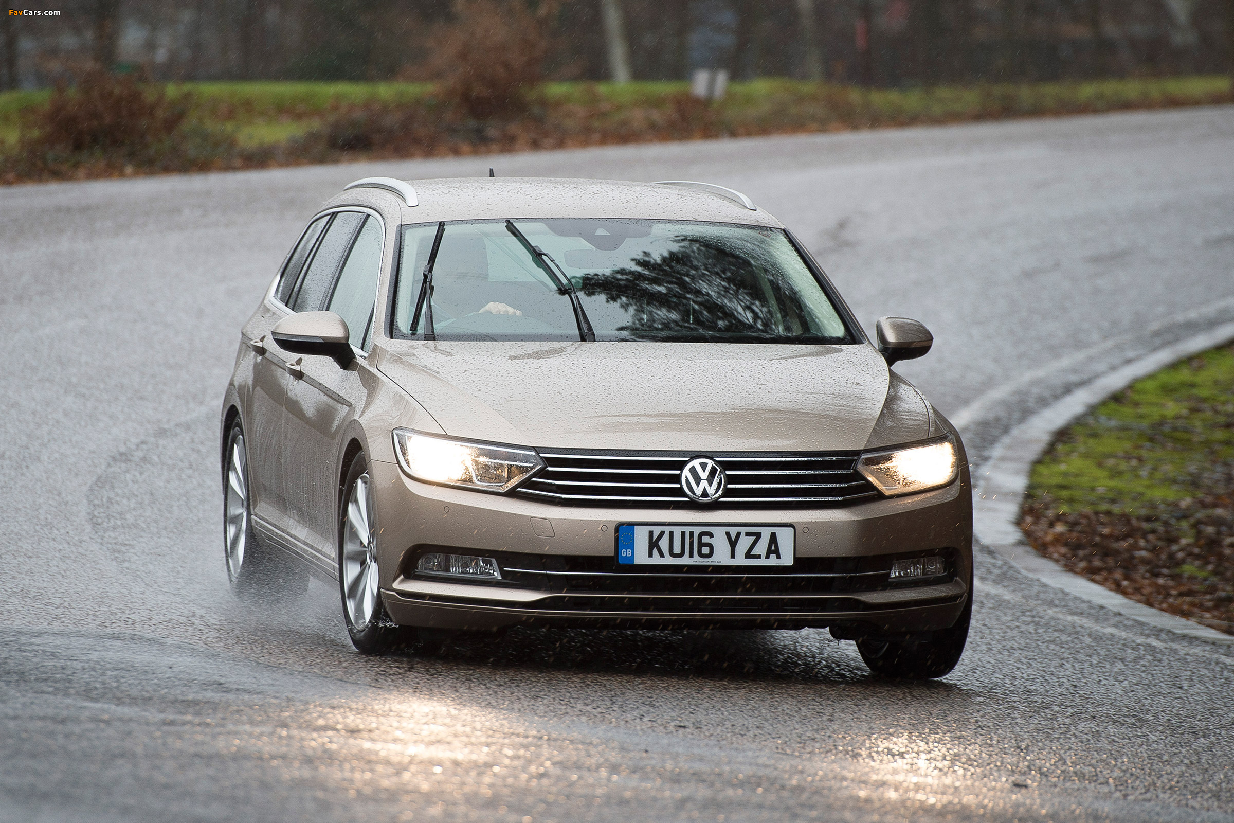 Volkswagen Passat Estate BlueMotion UK-spec (B8) 2015 wallpapers (2400 x 1600)