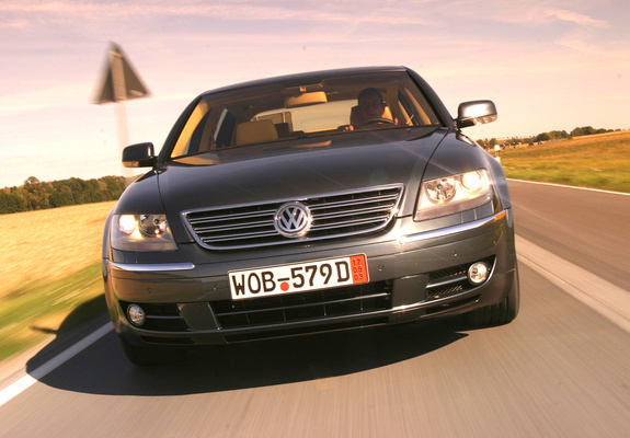 Images of Volkswagen Phaeton W12 US-spec 2002–07