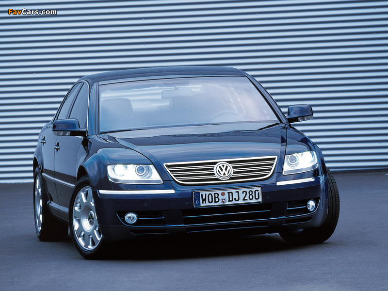 Photos of Volkswagen Phaeton V8 2002–07 (800 x 600)