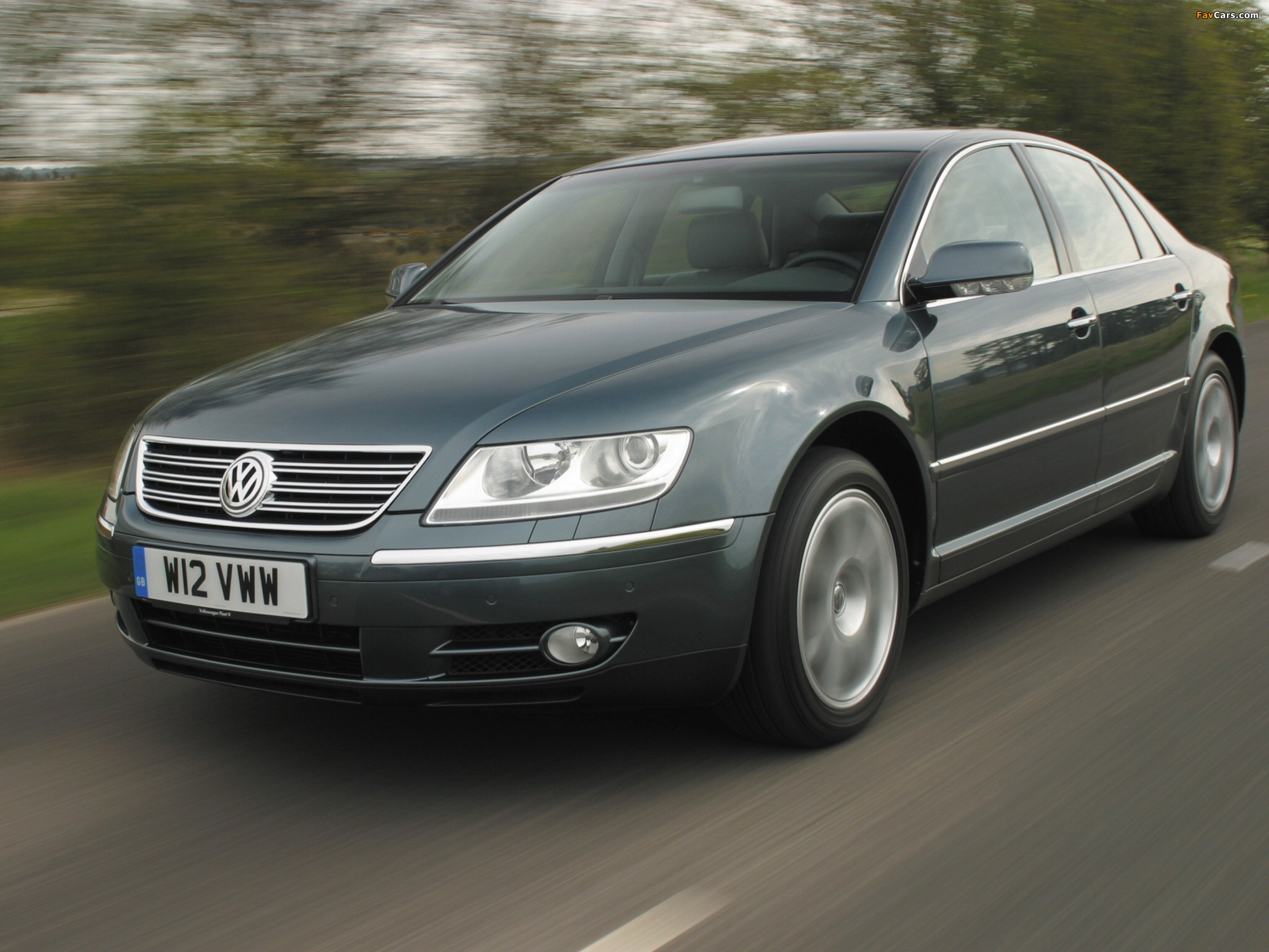 Photos of Volkswagen Phaeton W12 2002–07 (2048 x 1536)