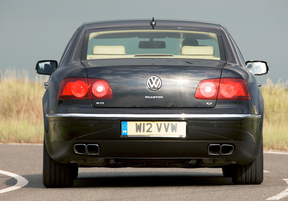 Photos of Volkswagen Phaeton W12 UK-spec 2007–10