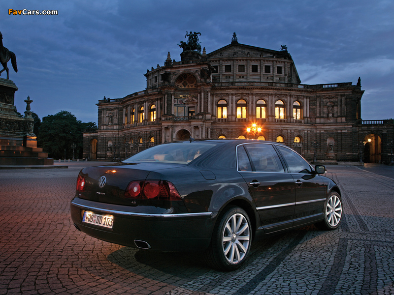 Photos of Volkswagen Phaeton V8 2007–10 (800 x 600)