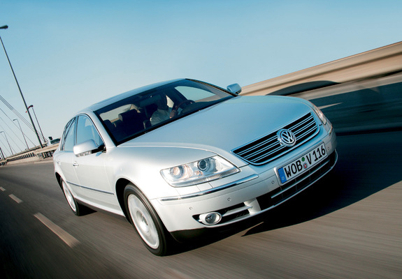 Pictures of Volkswagen Phaeton V10 TDI 2002–07