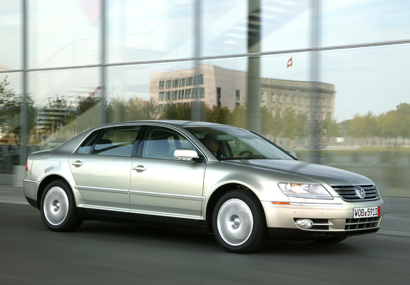 Pictures of Volkswagen Phaeton V8 US-spec 2002–07