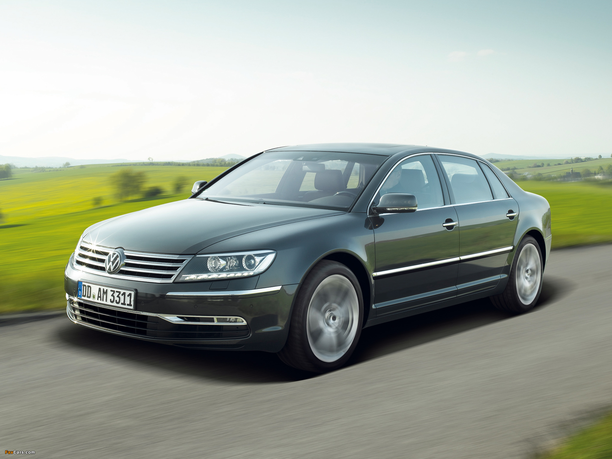 Pictures of Volkswagen Phaeton V8 Long 2010 (2048 x 1536)