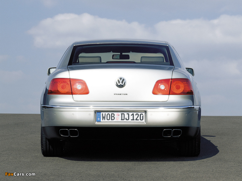 Volkswagen Phaeton W12 2002–07 images (800 x 600)