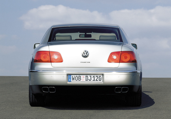 Volkswagen Phaeton W12 2002–07 images