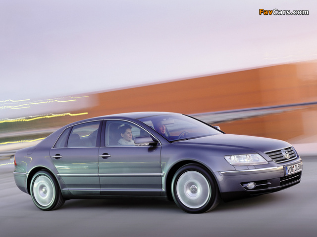 Volkswagen Phaeton V8 2002–07 images (640 x 480)