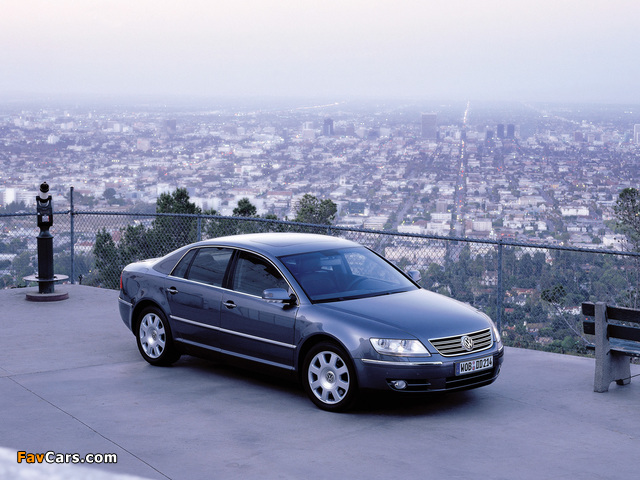Volkswagen Phaeton V8 2002–07 images (640 x 480)
